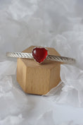 Load image into Gallery viewer, sweetheart cuff